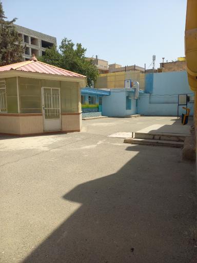 عکس دبیرستان دخترانه هیأت امنایی متانت