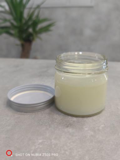 عکس لبنیات گوسفندی و بزی شیر بنوشید