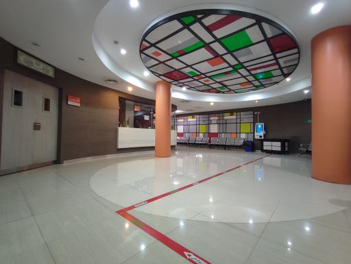 عکس مجتمع بیمارستانی یاس (دانشگاه علوم پزشکی تهران)