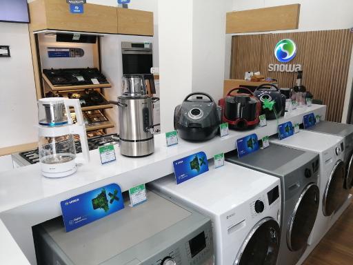 عکس فروشگاه اسنوا رامسر