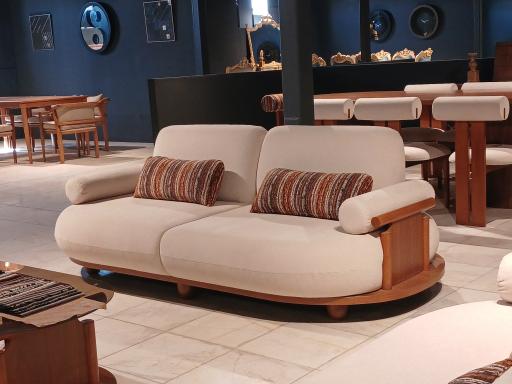 عکس نورا مبل