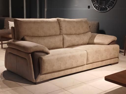 عکس نورا مبل