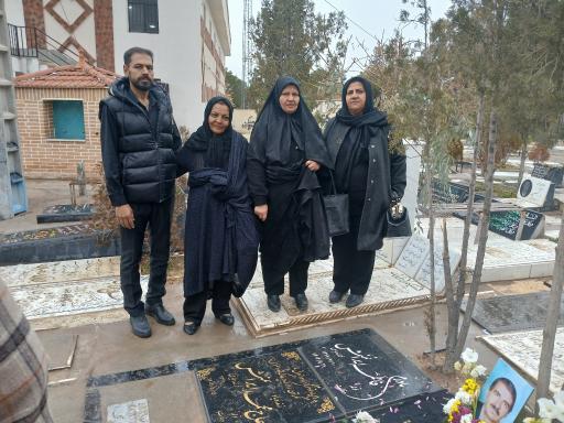 مزار فاطمه ایران منش