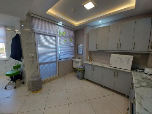 عکس مطب دندانپزشکی دکتر بهنام برزگر 