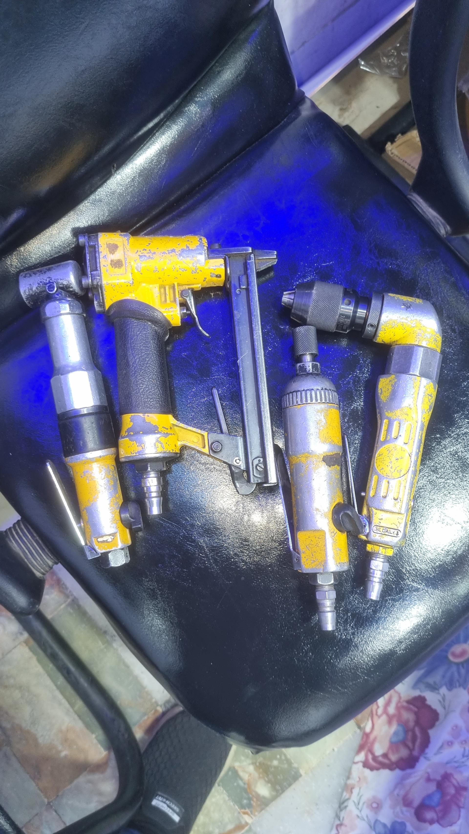 عکس اجاره ابزار ساختمانی