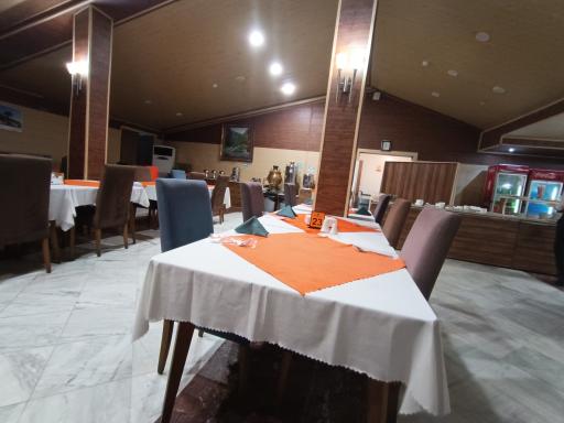 عکس رستوران هتل جهانگردی نهارخوران