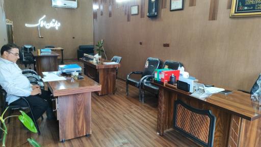 عکس مشاورین املاک شیرزادی