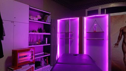 عکس مرکز ماساژ و حرکات اصلاحی ایزد