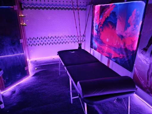 عکس مرکز ماساژ و حرکات اصلاحی ایزد