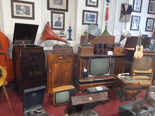 عکس موزه صدا