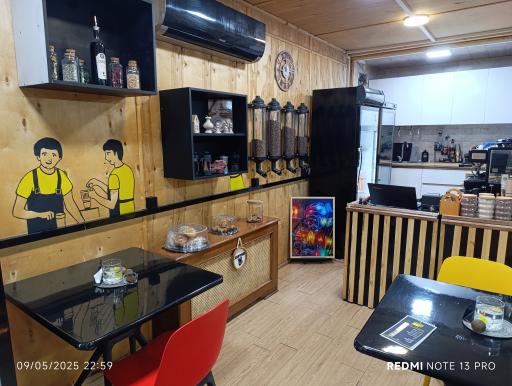 عکس کافه کانتین