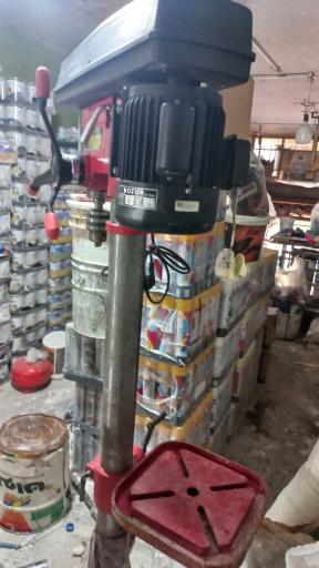 عکس فروشگاه رنگ حاج داوود