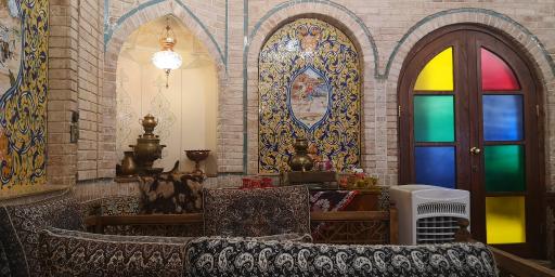 عکس دیزی سرای سعیدی شعبه وکیل آباد