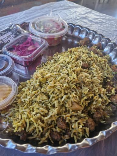 عکس رستوران و فست فود بیرون بر چنگال