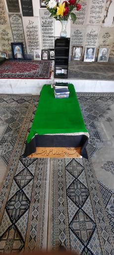 عکس قبرستان ابوحسین