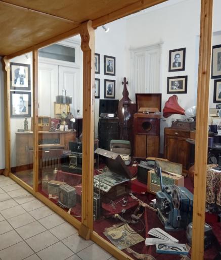 عکس موزه صدا