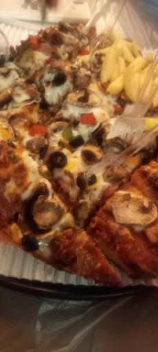 عکس رستوران و فست فود بیرون بر چنگال