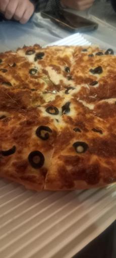 عکس رستوران و فست فود بیرون بر چنگال