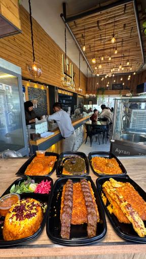 عکس رستوران و فست فود بیرون بر چنگال