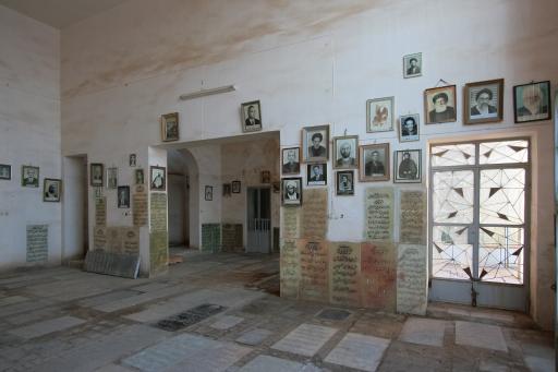 عکس قبرستان ابوحسین