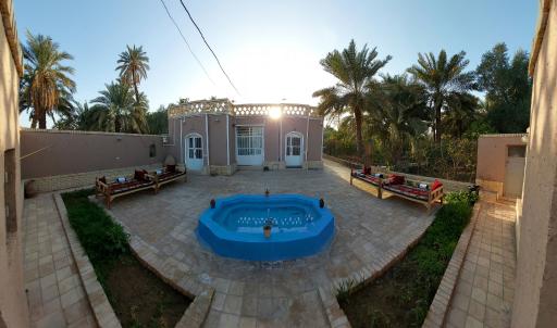 عکس عمارت بومگردی هوربانو