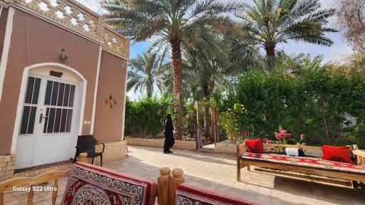 عکس عمارت بومگردی هوربانو