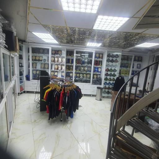 فروشگاه اسپرت لند