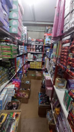 عکس عمده فروشی اسباب بازی شکری