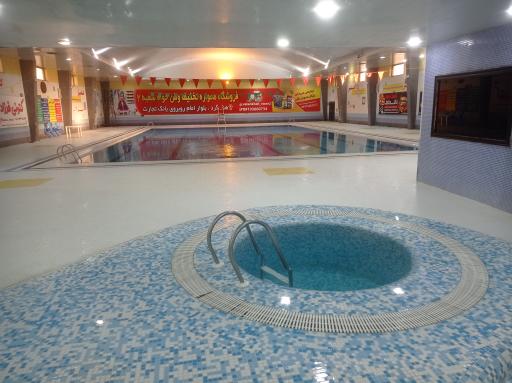 عکس استخر شهرداری ۲ هشتگرد 