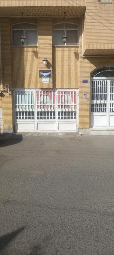 عکس کارگاه و فروشگاه شیرینی پزی