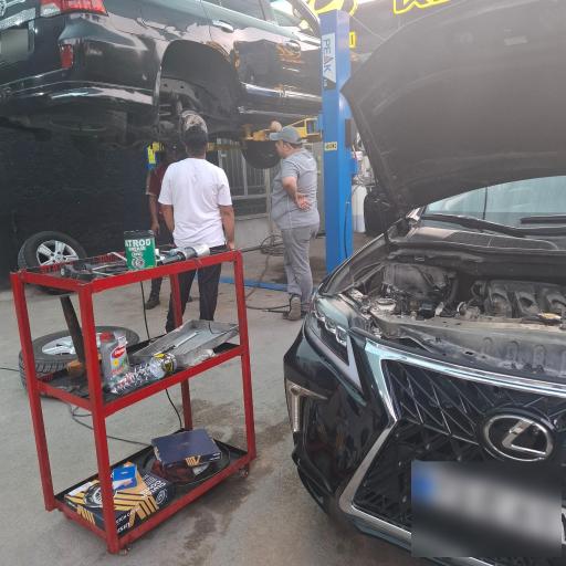 عکس تعمیرگاه مجاز تویوتا و لکسوس تویوتا آسیا