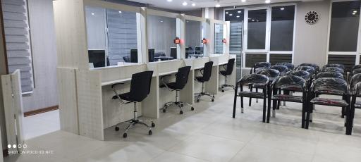 عکس دفتر خدمات الکترونیک قضایی عرشی 