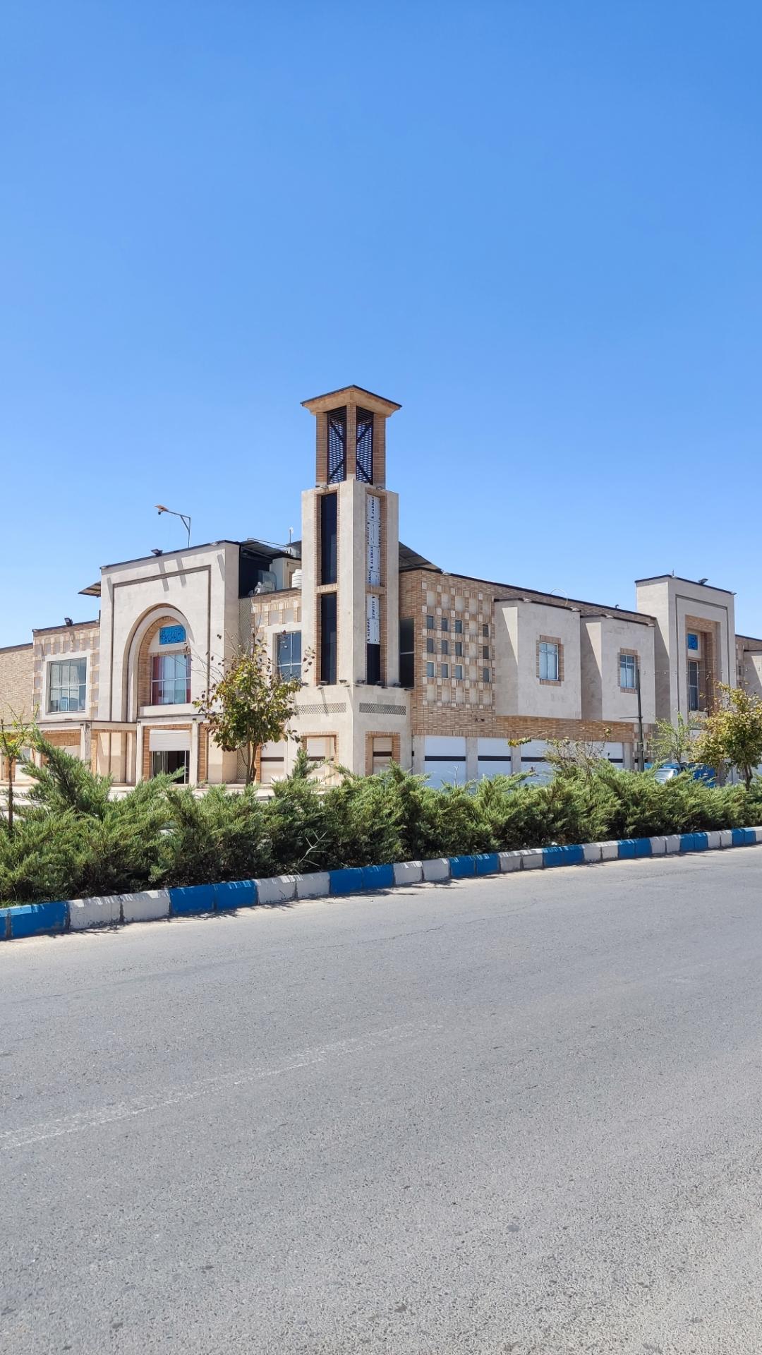 عکس مجتمع تجاری میدانگاه 