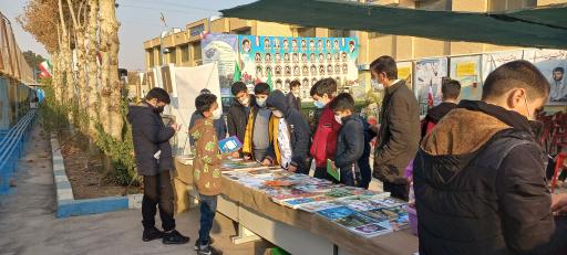 دبیرستان دوره اول شاهد فاضل فلاورجانی