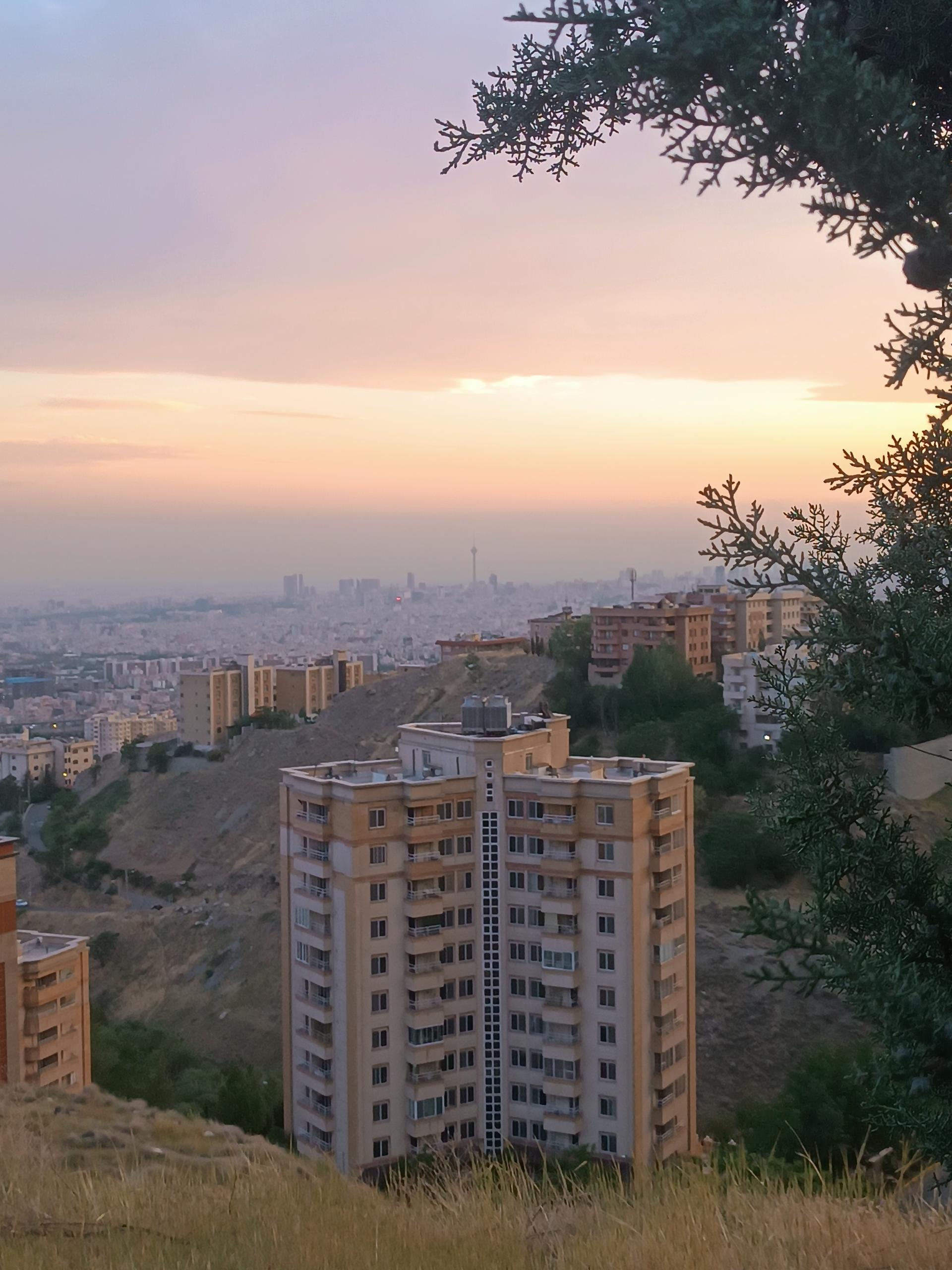 عکس برج سحر