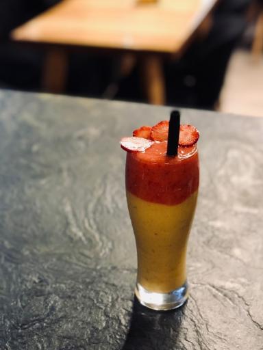 عکس بستنی و آبمیوه گلابی