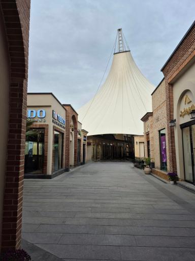 عکس مجتمع تجاری و تفریحی رواق مال