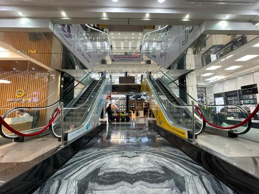 عکس مجتمع تجاری شهر همراه (بازار موبایل)