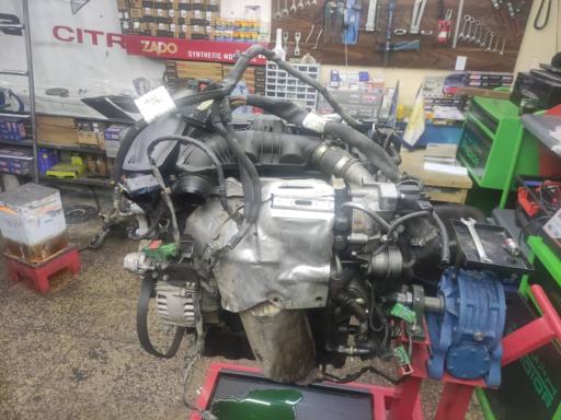 عکس تعمیرگاه اوستا