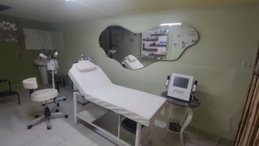 عکس مرکز پوست و لاغری حورا
