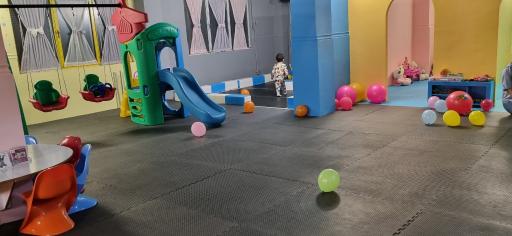 عکس خانه بازی پاستیلا