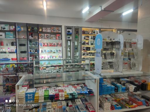 عکس کامپیوتر و موبایل تیراژه