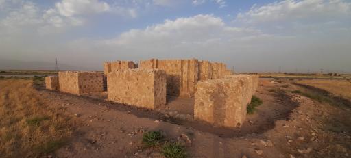 عکس بنای تاریخی سردابه جاجرم