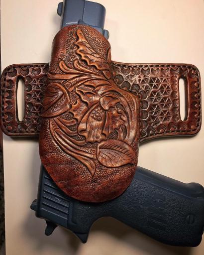 عکس کارگاه چرم دوزی فتحی