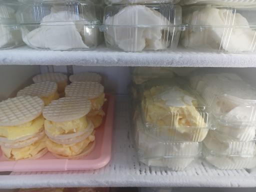 عکس آبمیوه و بستنی عمو کوچیک