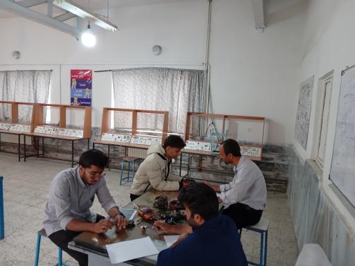 عکس هنرستان شهدای پارسا