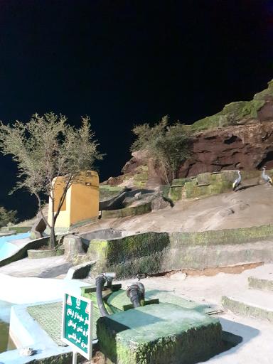 عکس آبنمای صخره ای پارک شهر لار