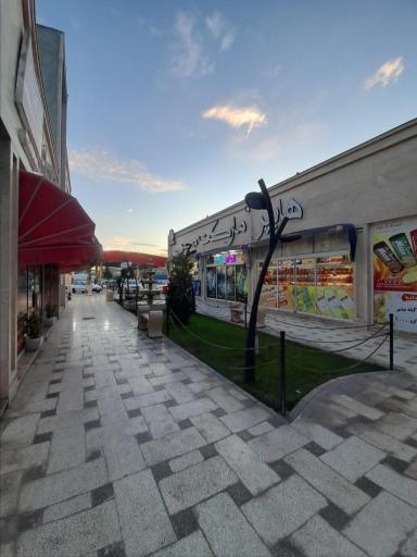 عکس مجتمع خدمات رفاهی آزادراه