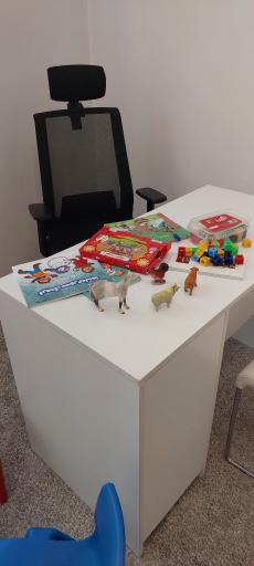 عکس کلینیک کاردرمانی و گفتار درمانی یارا