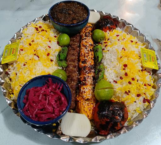 عکس رستوران و سفره خانه سنتی دلنشین